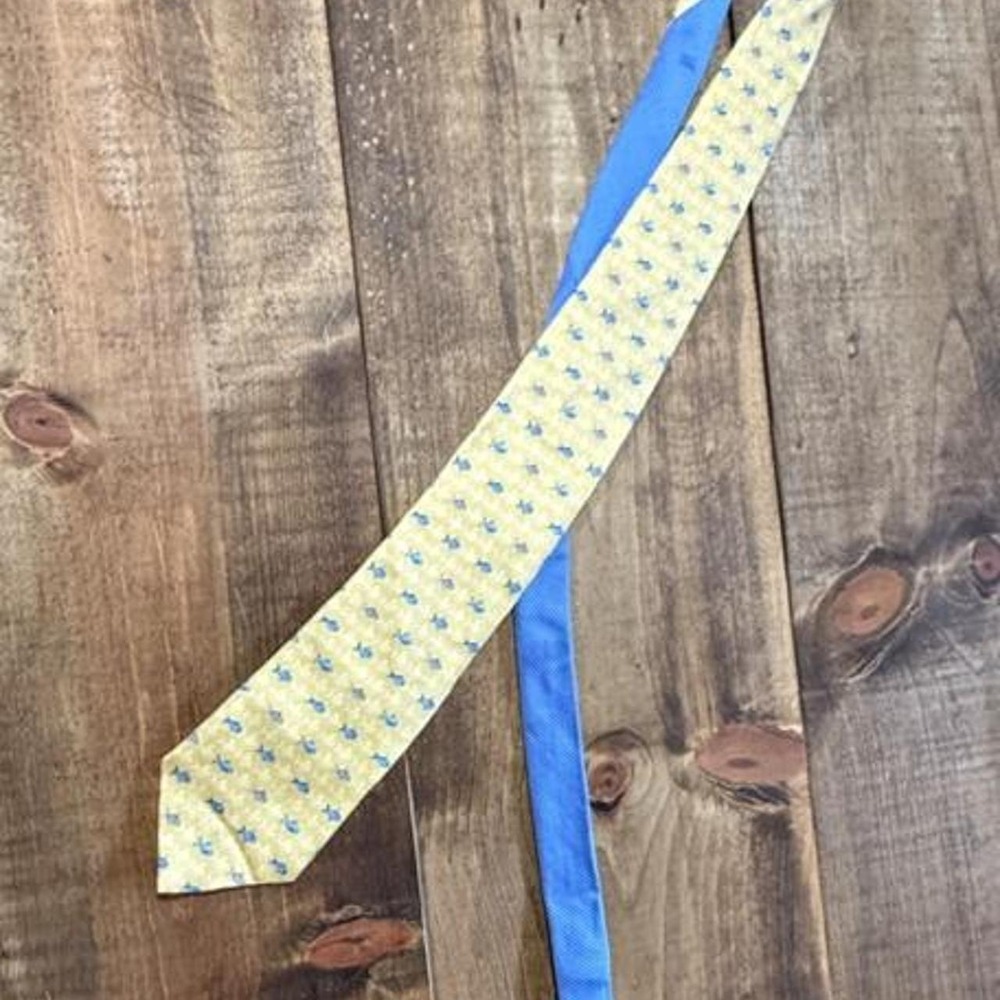 Tommy Hilfiger Men's Yellow Fish Silk Necktie Novelty Designer Business Tie
